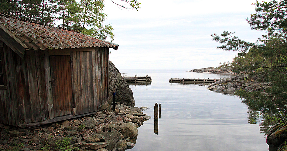 An old wooden shed by Noludden.