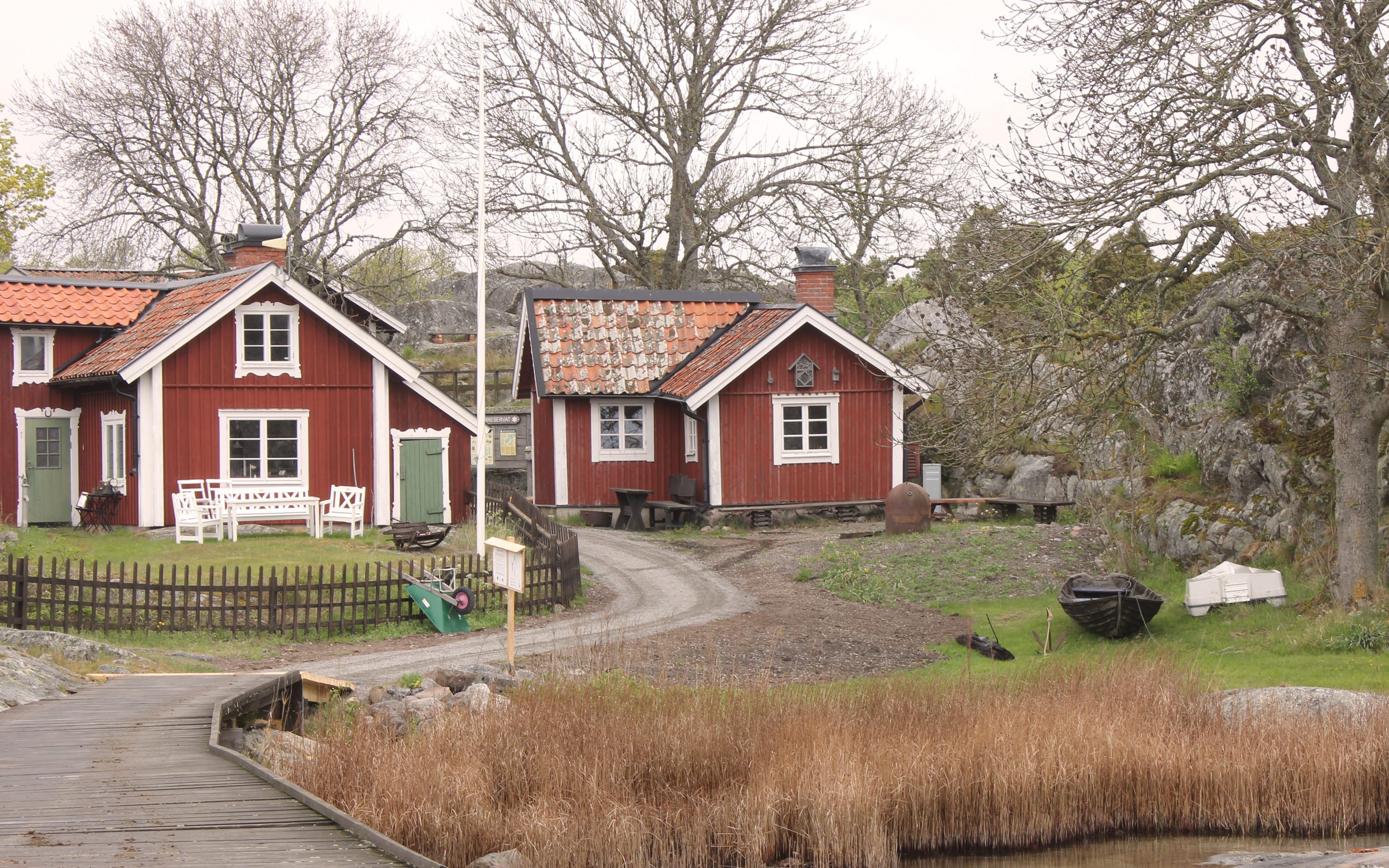 Red houses on Bullerö.