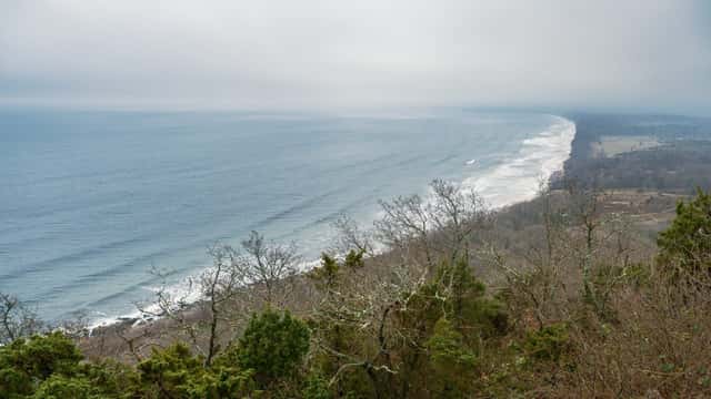 Andreas Lindahl / Naturvårdsverket Utsikt över kustlinje och Östersjön från toppen av Stenshuvud, Stenshuvuds nationalpark.